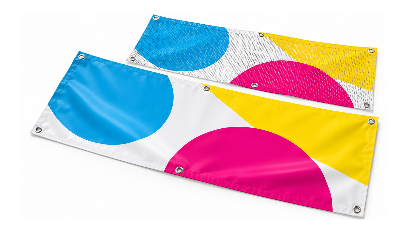 Bedrucktes glattes PVC-Banner und offenes Mesh-Banner mit Metallösen und CMY-Motiven