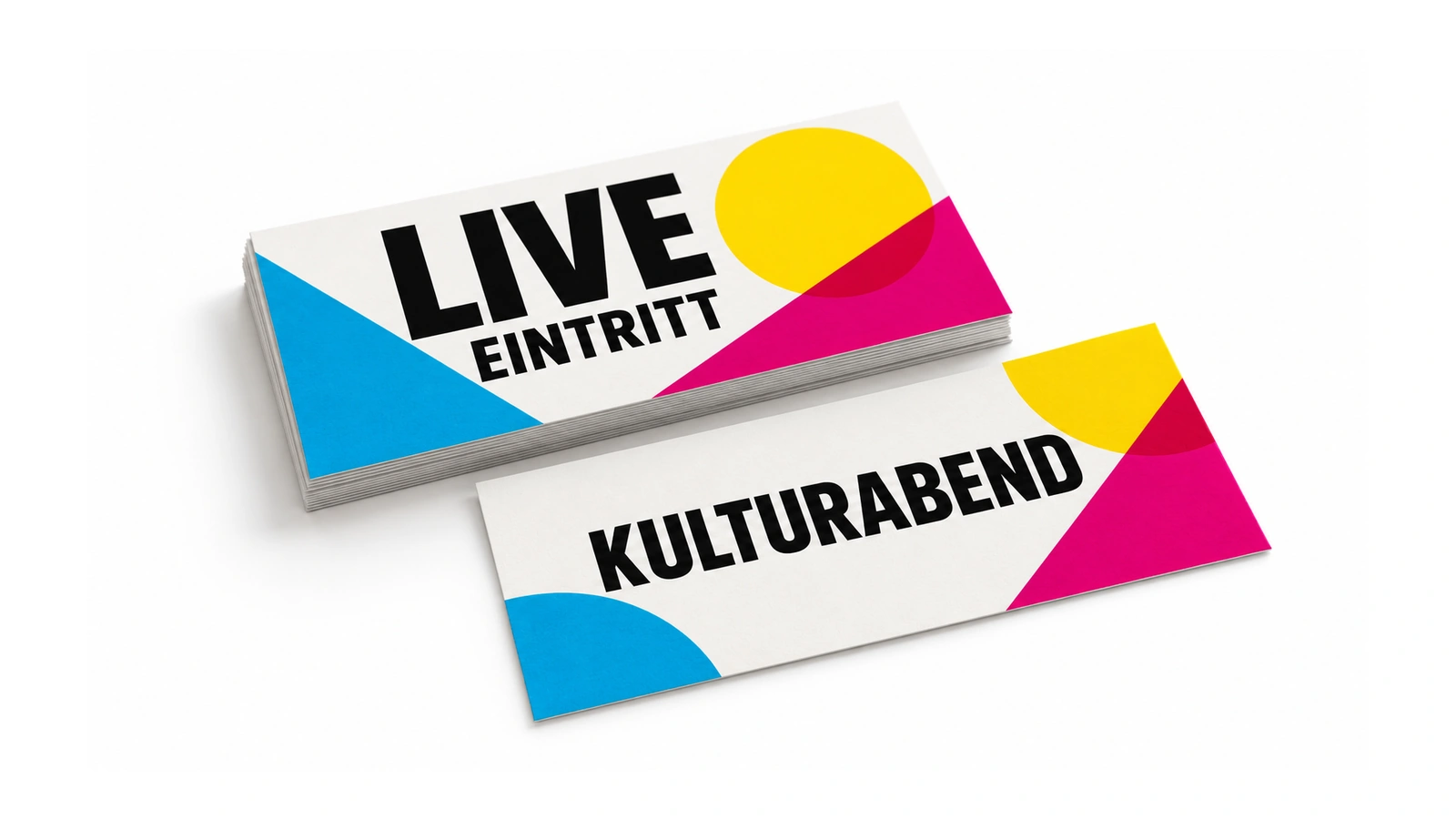 Flache Eintrittskarten für einen Kulturabend mit großer schwarzer Schrift und CMY-Farbflächen